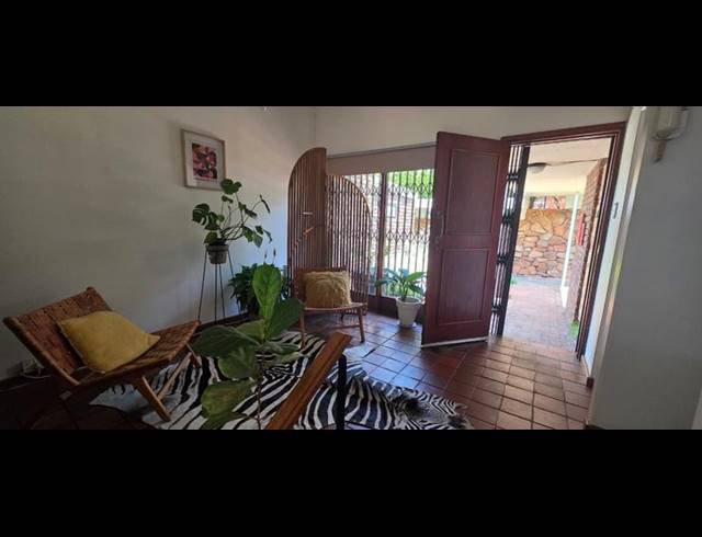 2 BEDROOM PROPERTY TO RENT IN LYNNWOOD MANOR
